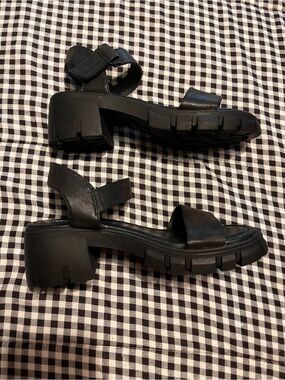 Women's Black Chunky Lug-Sole Sandals with Ankle Strap